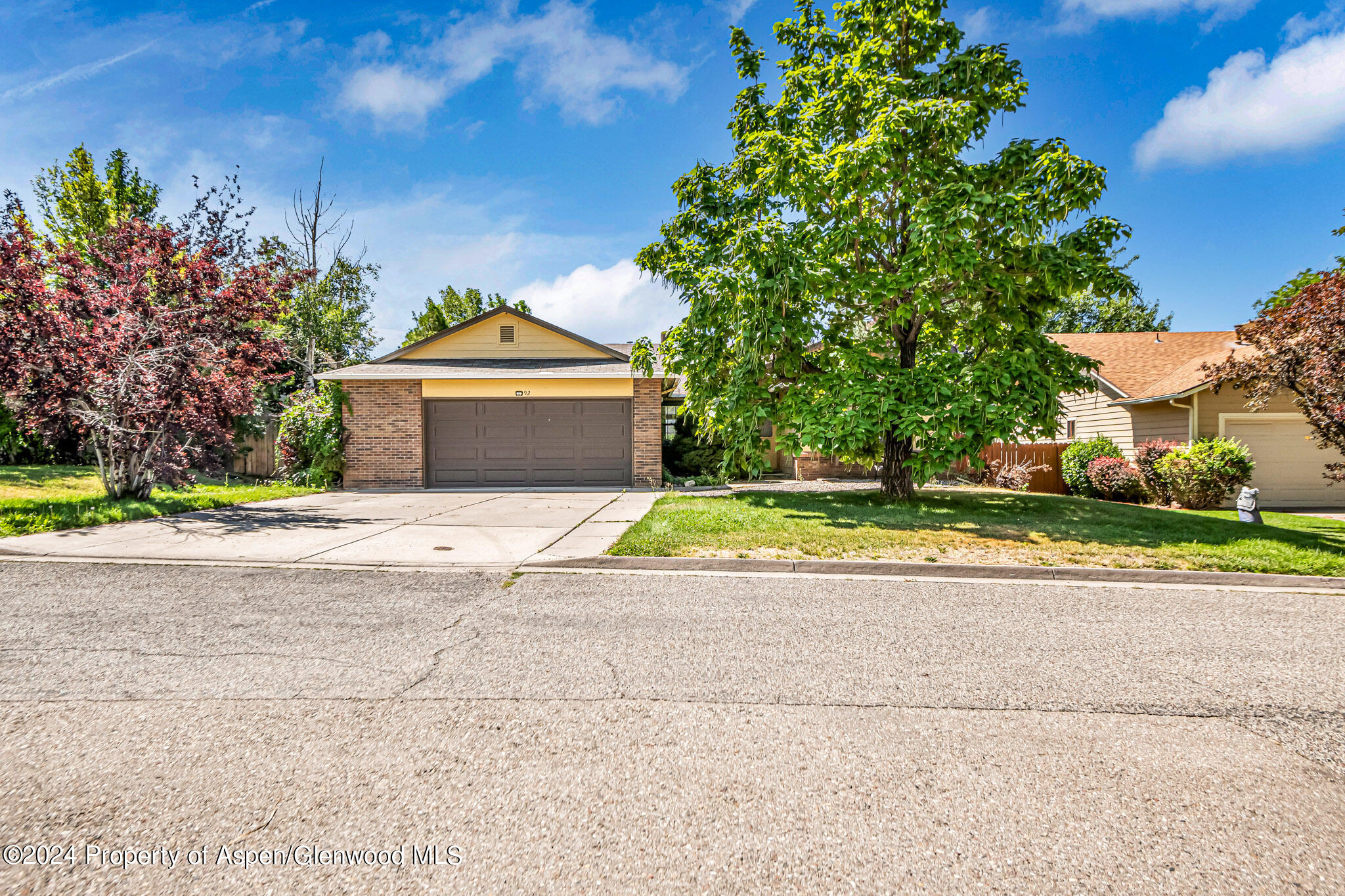 Columbine Ln, Parachute, CO 81635