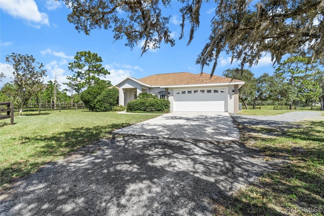 Parkwood Ave, Dunnellon, FL 34433