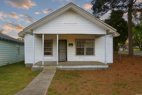 1320 W 24th St, North Little Rock, AR, 72114-1943 | Card Image