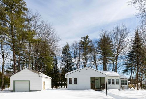 117 Airport Rd, White River Junction, VT, 05001-6027 | Card Image