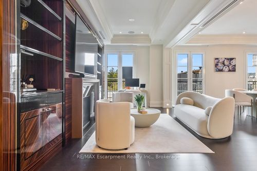 303-300 Randall St, Oakville, ON, L6J0G2 | Card Image