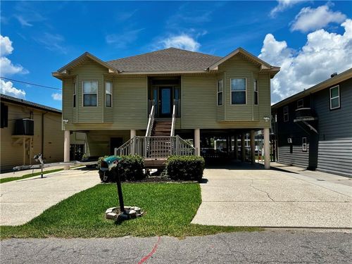 4920 Arthur Ln, Barataria, LA, 70036-4706 | Card Image