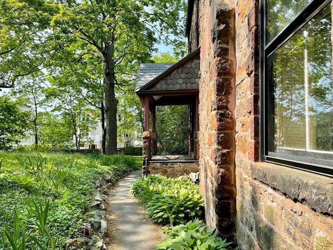 242 Walnut St, House other with 6 bedrooms, 4 bathrooms and 2 parking in Brookline MA | Image 15