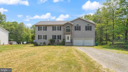 152 Granite Rd, Long Pond, PA, 18334-7775 | Card Image