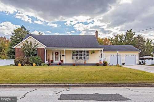 412 Erie Ave, Carneys Point, NJ, 08069-2611 | Card Image