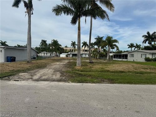 9934 Almetta Ave, Fort Myers, FL, 33919-6604 | Card Image