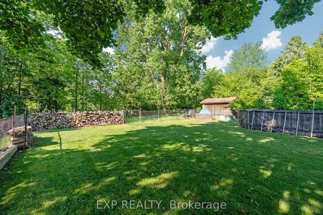 250 William St E, House other with 3 bedrooms, 2 bathrooms and 3 parking in Parkhill ON | Image 36