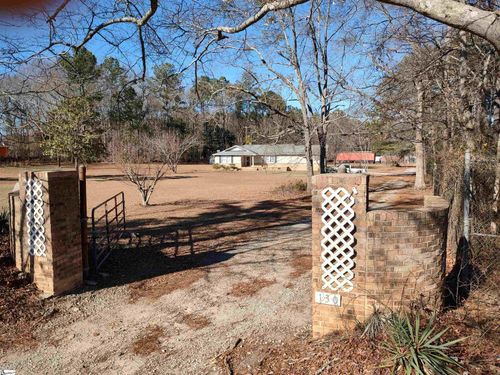 130 Milacron Dr, Fountain Inn, SC, 29644-9706 | Card Image