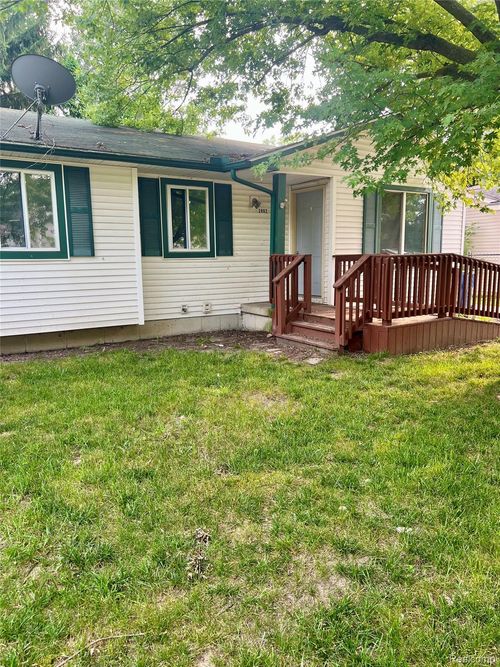 2802 Eaton Pl, Flint, MI, 48506-1378 | Card Image