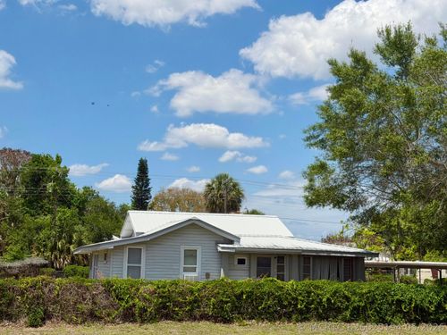207 Se 4th St, Okeechobee, FL, 34974-4433 | Card Image
