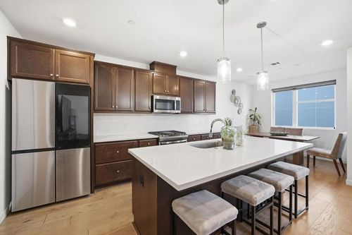 493 Cambridge St, San Francisco, CA, 94134-1325 | Card Image