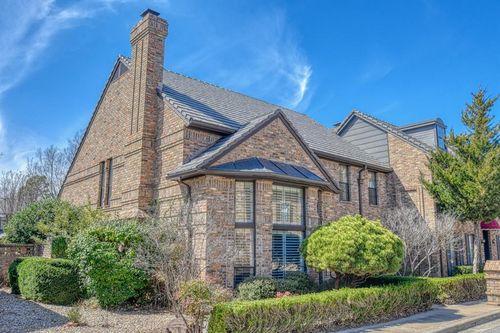 308 Stonehaven Dr, Norman, OK, 73072-4737 | Card Image