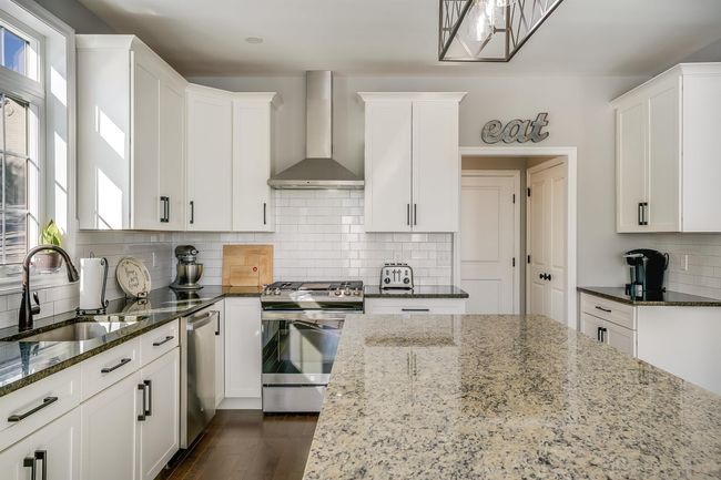 8 Green Rd, House other with 3 bedrooms, 3 bathrooms and null parking in Raymond NH | Image 12