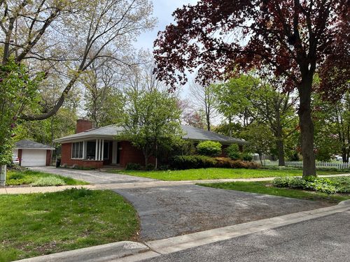 1505 Willow St, Lake Forest, IL, 60045-1358 | Card Image