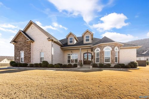 8300 Riley Ridge Way Se, Owens Cross Roads, AL, 35763-4511 | Card Image