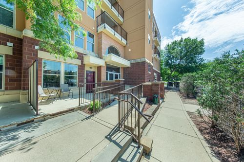 apt-118-150 E Burnsville Pkwy, Burnsville, MN, 55337-7572 | Card Image