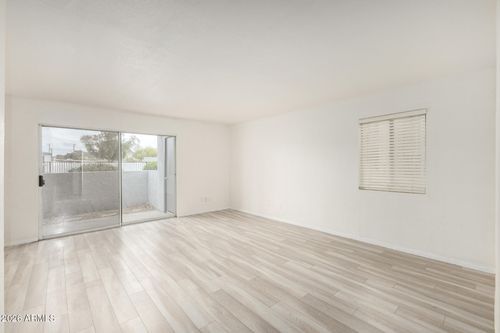 146-7550 N 12th St, Phoenix, AZ, 85020-4571 | Card Image