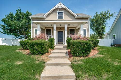 9801 Cedarcrest Dr, Providence Village, TX, 76227-5413 | Card Image