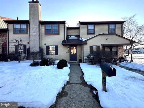 904 Andover Pl, WARMINSTER, PA, 18974-3800 | Card Image