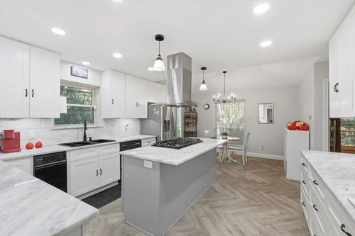 4208 Bretton Bay Cir, Dallas, TX, 75287-6705 | Card Image