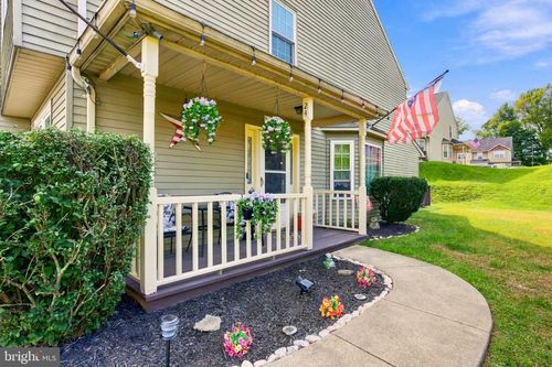 24 Pebble Ct, Holland, PA, 18966-2876 | Card Image