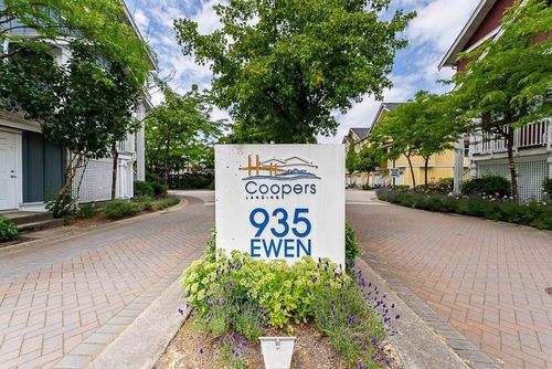 35-935 Ewen Ave, New Westminster, BC, V3M0A1 | Card Image