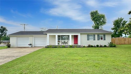 1814 S 11th St, Rogers, AR, 72756-5857 | Card Image