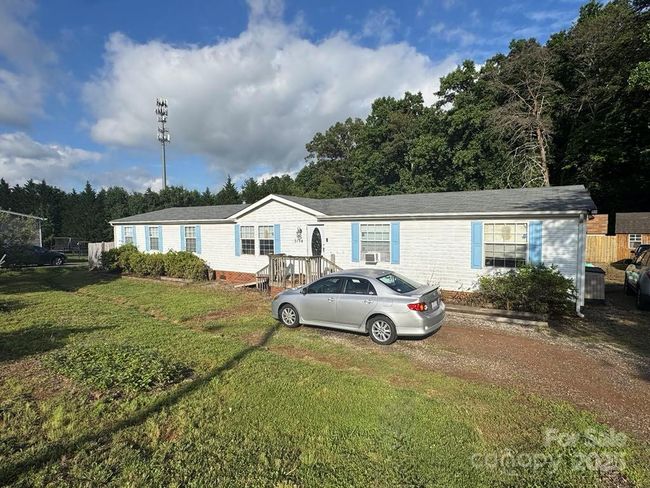 2194 Sterling Ridge Dr, House other with 4 bedrooms, 2 bathrooms and null parking in Newton NC | Image 4