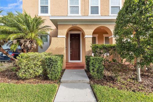 32717 Coldwater Creek Loop, WESLEY CHAPEL, FL, 33545-3203 | Card Image