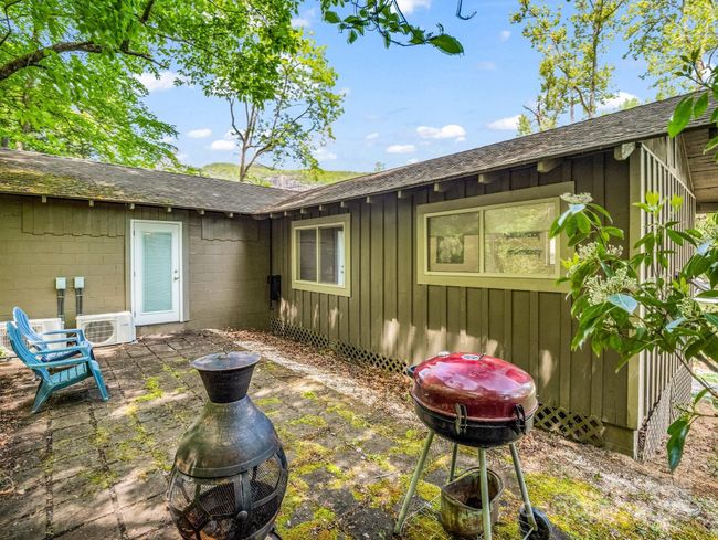 128 Winding Creek Ct, Townhouse with 1 bedrooms, 1 bathrooms and null parking in Lake Lure NC | Image 17