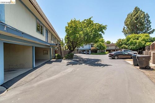 4327 Fairlands Dr, Pleasanton, CA, 94588-3447 | Card Image