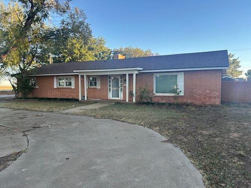 806 E Garfield Ave, Morton, TX, 79346-4111 | Card Image