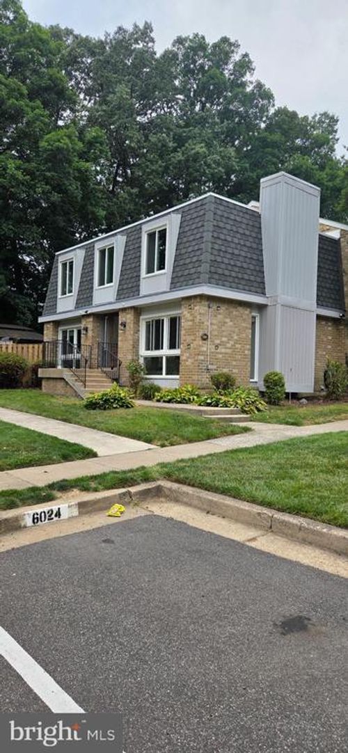6022 Forrest Hollow Ln, SPRINGFIELD, VA, 22152-1417 | Card Image