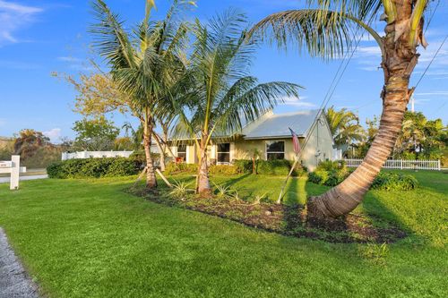 2070 Ne Arch St, Jensen Beach, FL, 34957-5777 | Card Image