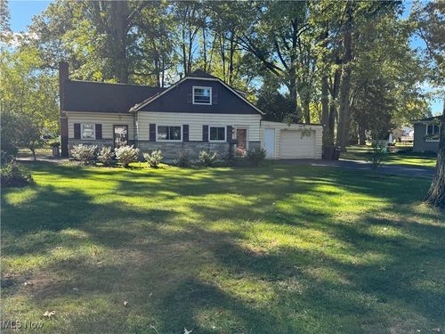 715 Crestview Dr, Boardman, OH, 44512-3228 | Card Image