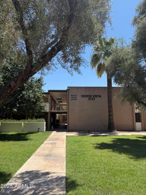 223-3737 E Turney Ave, Phoenix, AZ, 85018-4052 | Card Image
