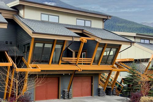 404-105 Stewart Creek Rise, Canmore, AB, T1W0J5 | Card Image