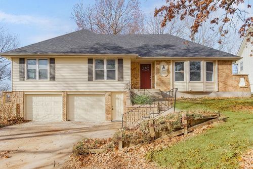 6912 N Madison Ave, Kansas City, MO, 64118-1040 | Card Image