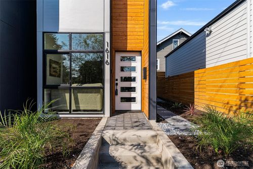 1616 S Juneau St, Seattle, WA, 98108 | Card Image