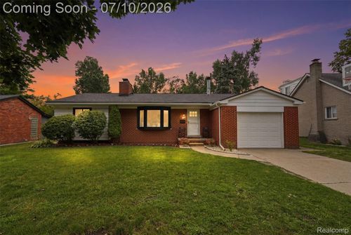 595 Byron St, Plymouth, MI, 48170-2211 | Card Image