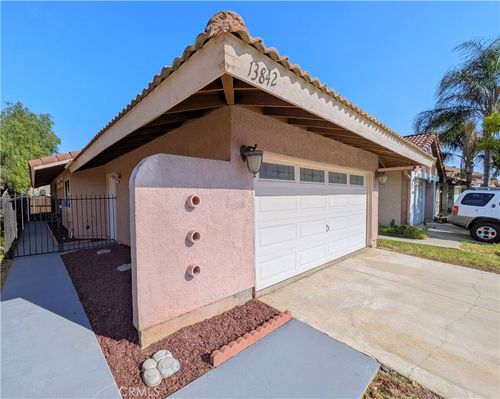 13842 Caspian Way, Moreno Valley, CA, 92553-3459 | Card Image