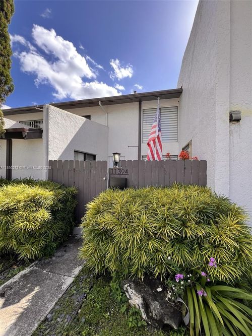 001-11394 Sw 65th St, Miami, FL, 33173-1975 | Card Image