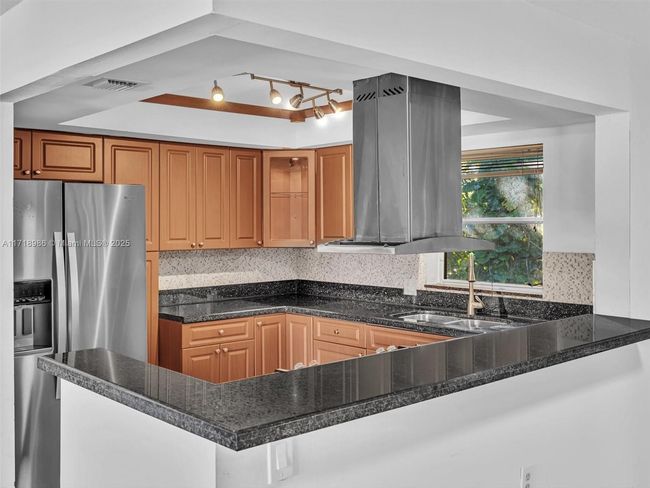 APT-12A - 14901 Sw 4 Th St, Condo with 1 bedrooms, 1 bathrooms and null parking in Pembroke Pines FL | Image 5