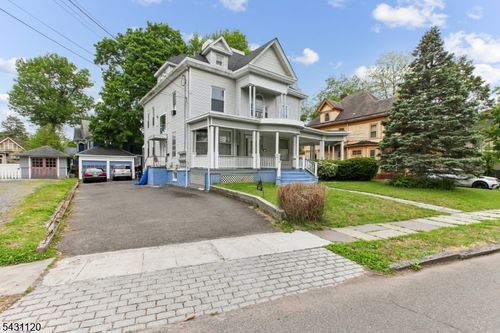 27 Willow Ave, North Plainfield, NJ, 07060-4613 | Card Image