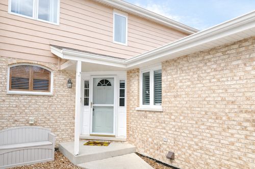 7714 Northfield Ln, Tinley Park, IL, 60487-3119 | Card Image