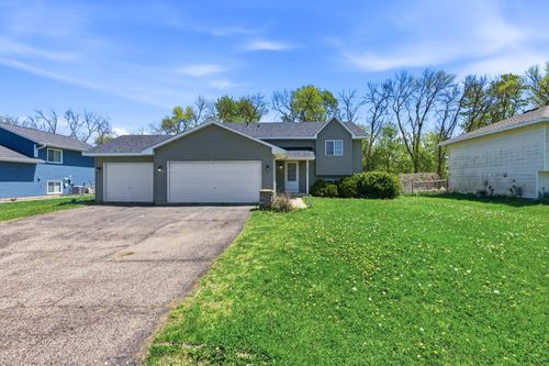 125 Gloria Ave, Green Isle, MN, 55338-3803 | Card Image
