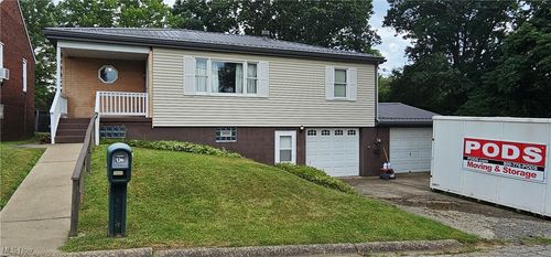 136 Mahan Rd, Weirton, WV, 26062-2450 | Card Image