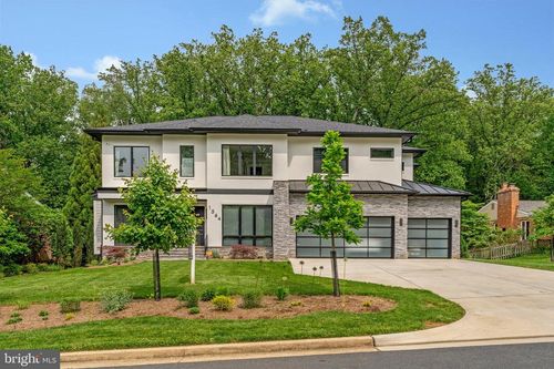 1564 Forest Villa Ln, MCLEAN, VA, 22101-4130 | Card Image