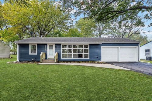 6208 Willow Ave, Raytown, MO, 64133-4118 | Card Image