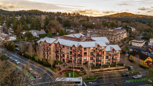 103-4529 W Saanich Rd, Victoria, BC, V8Z3G3 | Card Image